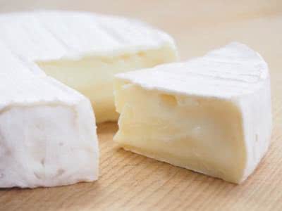 白カビが熟成に関与するカマンベールチーズ Saitodev Co
